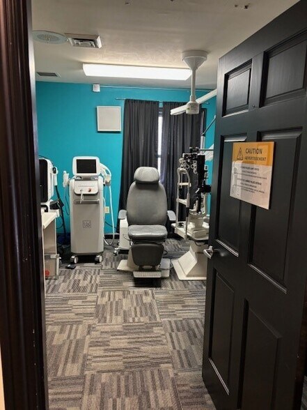 More Photos Of 2204 Crestmoor Rd, Nashville Medical For Lease