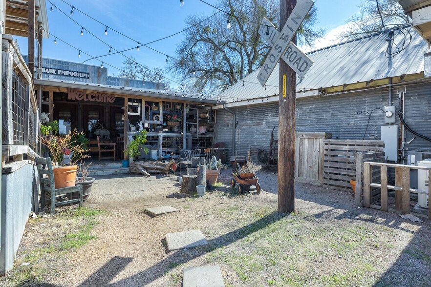 More Photos Of 15045 FM 2154 Rd, College Station General Retail For Sale