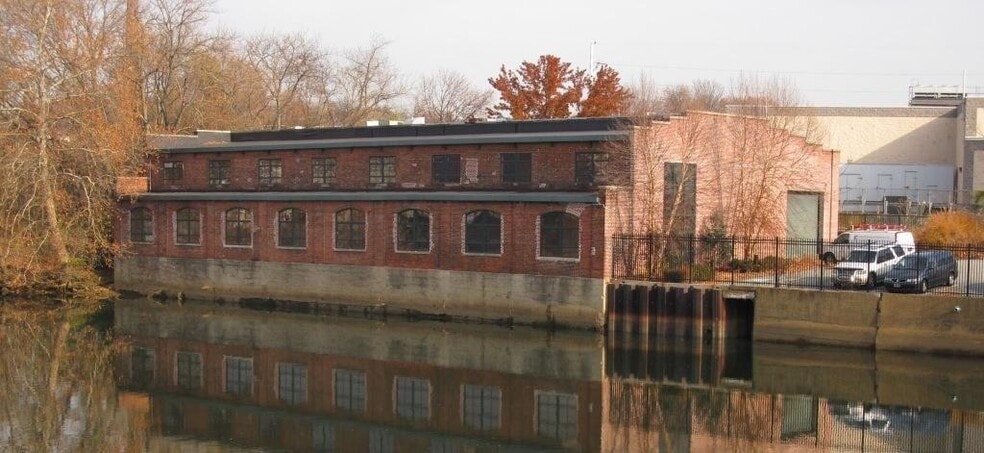 Primary Photo Of 1601 N Jessup St, Wilmington Manufacturing For Sale