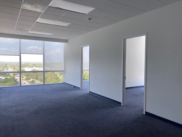 More Photos Of 20200 W Dixie Hwy, Aventura Medical For Lease