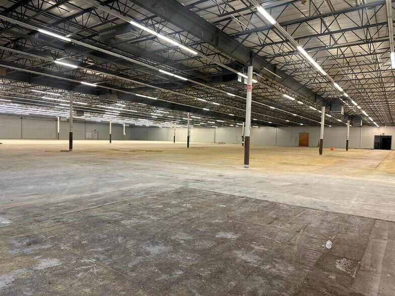 More Photos Of 124 Winchester Dr, West Point General Retail For Sale