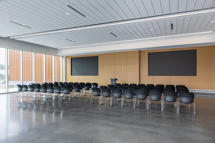 More Photos Of 4601 Catalyst Ct, Omaha Loft Creative Space For Lease