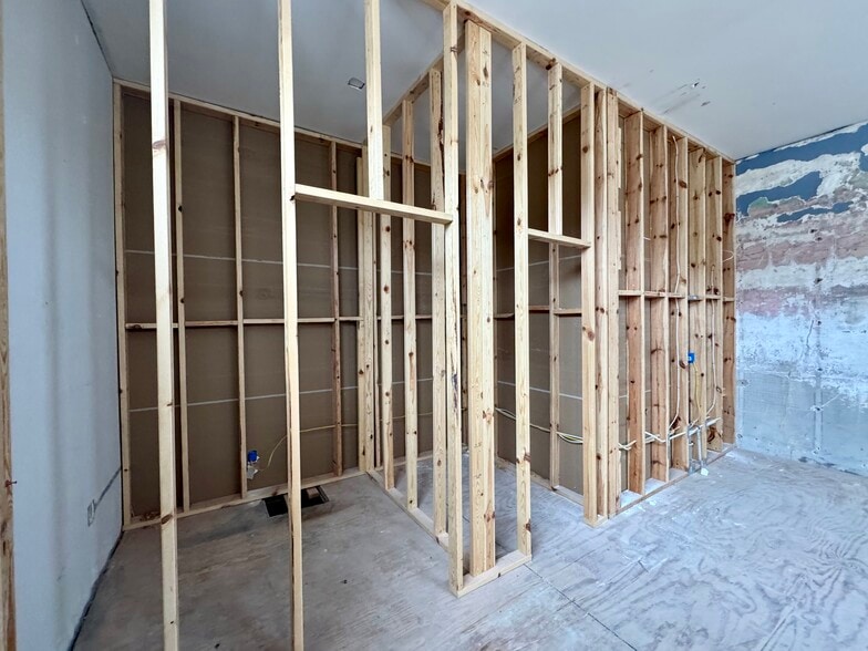 More Photos Of 335 W McMillan St, Cincinnati Apartments For Lease