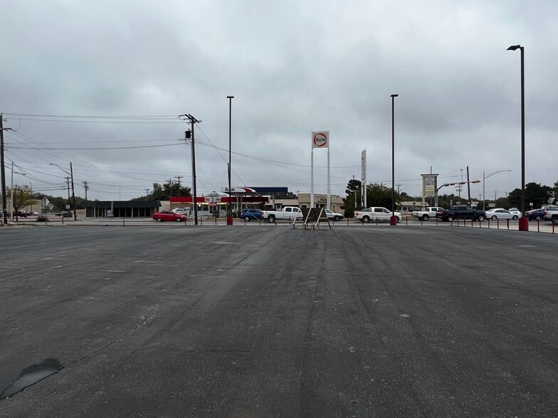 More Photos Of 4850 S 14th St, Abilene General Retail For Sale