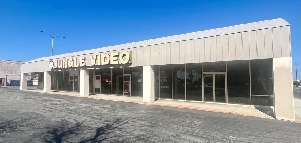 Primary Photo Of 15966 Springdale St, Huntington Beach Freestanding For Lease