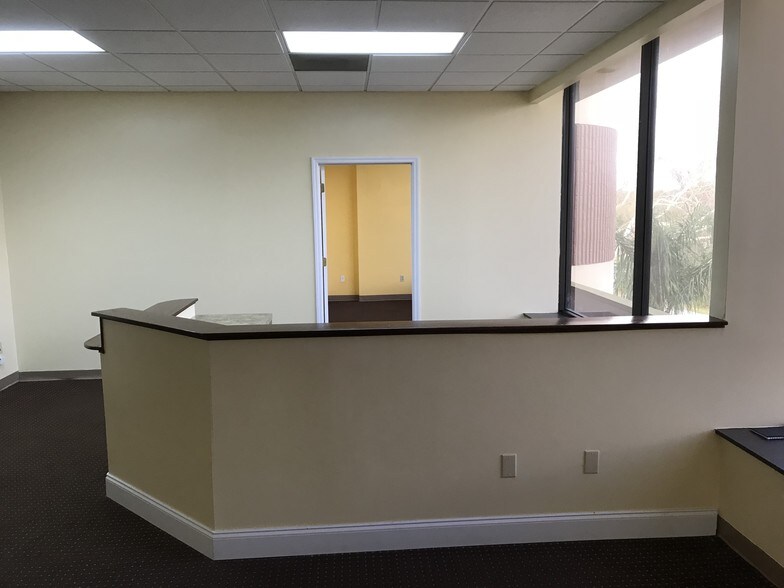 More Photos Of 1450 S Woodland Blvd, Deland Office For Lease
