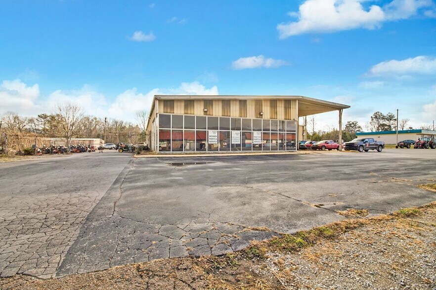 More Photos Of 3832 Main St, Pikeville Auto Dealership For Sale