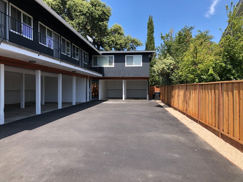 More Photos Of 1151 Davis St, Redwood City Apartments For Sale