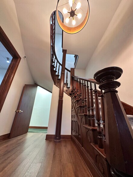 More Photos Of 901 Mason St, San Antonio Office For Lease