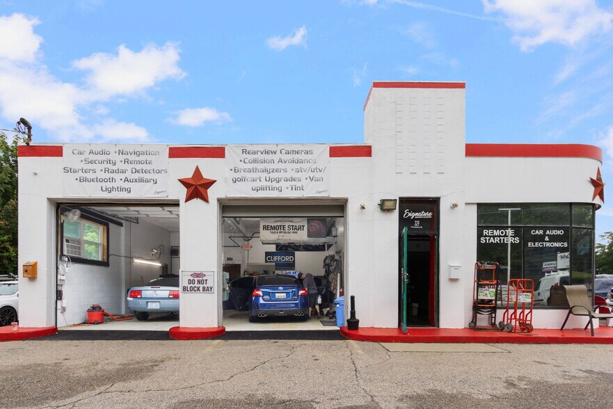 More Photos Of 329 Providence St, West Warwick Auto Dealership For Sale