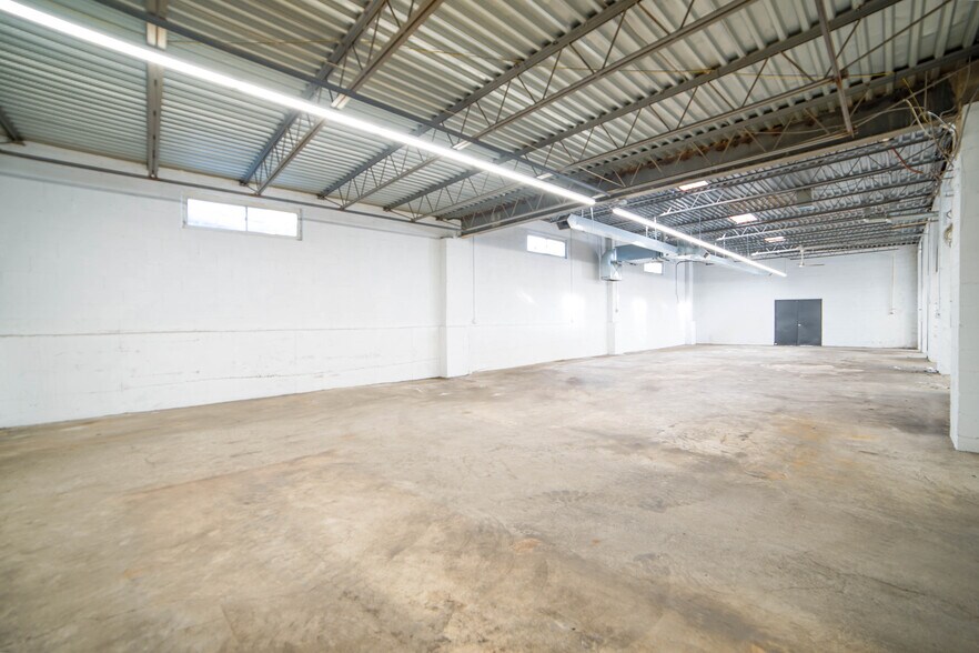 More Photos Of 1 Martin Pl, Port Chester Manufacturing For Lease