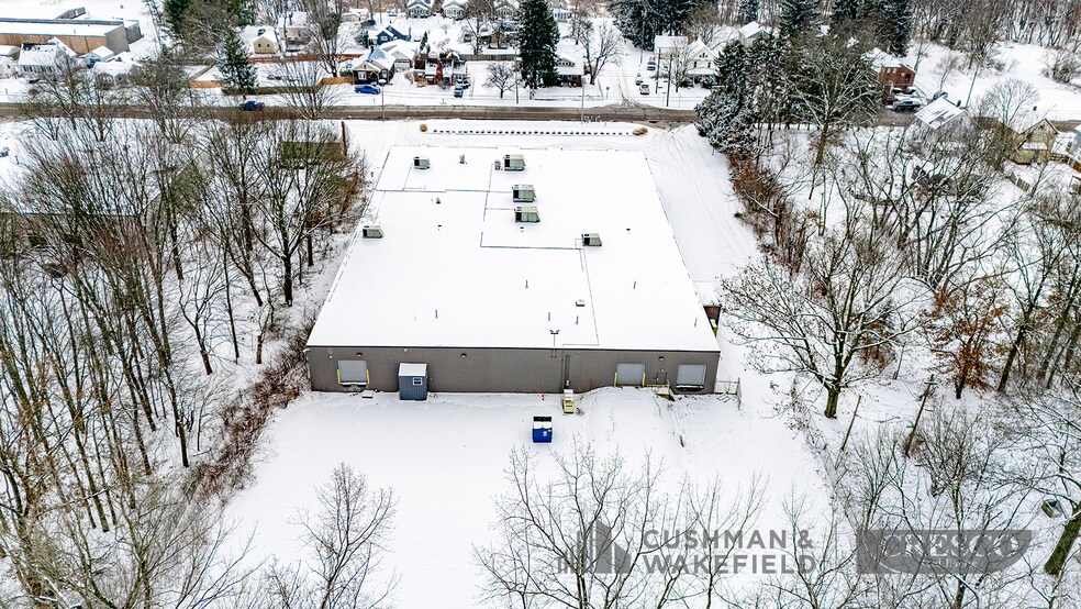 More Photos Of 947 W Waterloo Rd, Akron Warehouse For Sale
