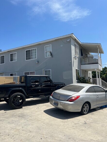 More Photos Of 714 E 108th St, Los Angeles Apartments For Sale