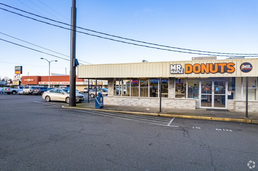 More Photos Of 7811-7931 NE Highway 99, Vancouver General Retail For Lease