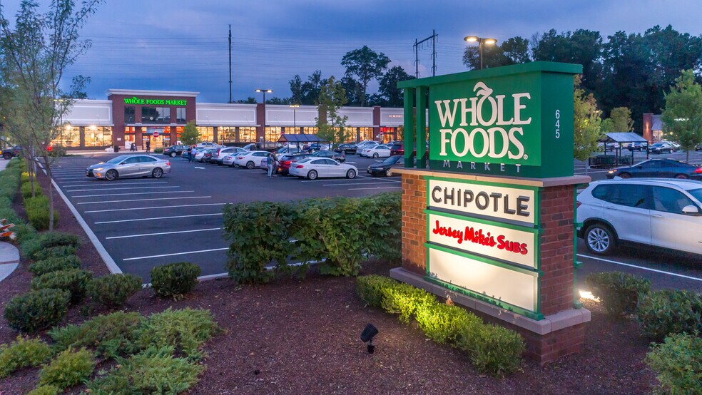 More Photos Of 655-657 Middlesex Ave, Metuchen Unknown For Lease