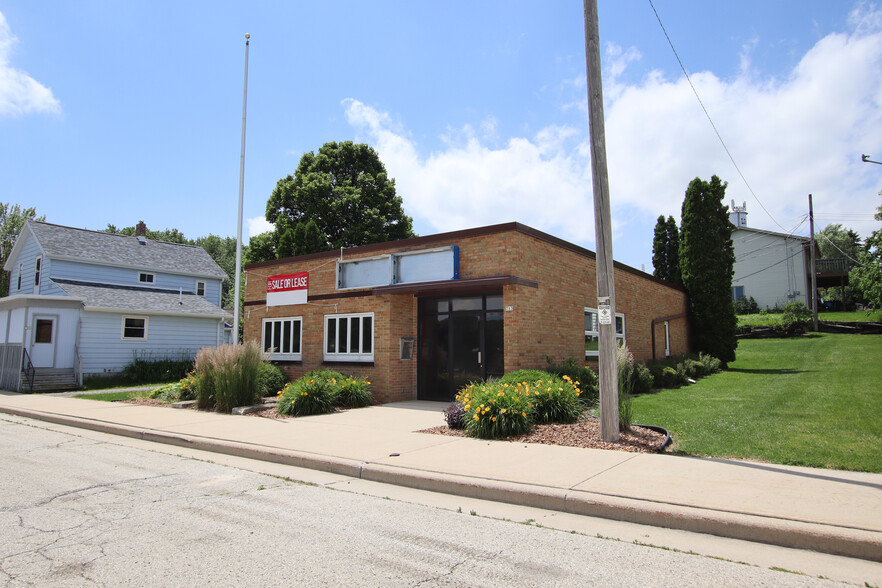 Primary Photo Of 713 Railroad Ave, Lomira Storefront For Lease