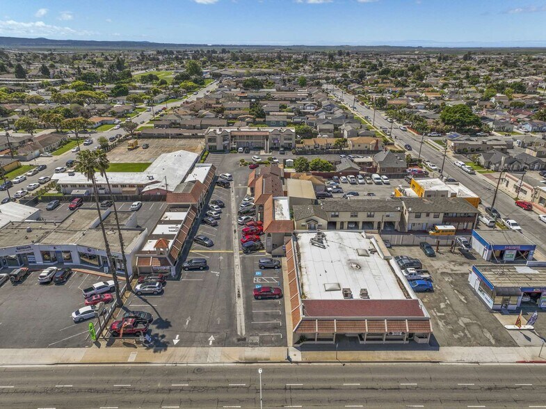 More Photos Of 1283-1287 N Main St, Salinas Storefront Retail Office For Sale