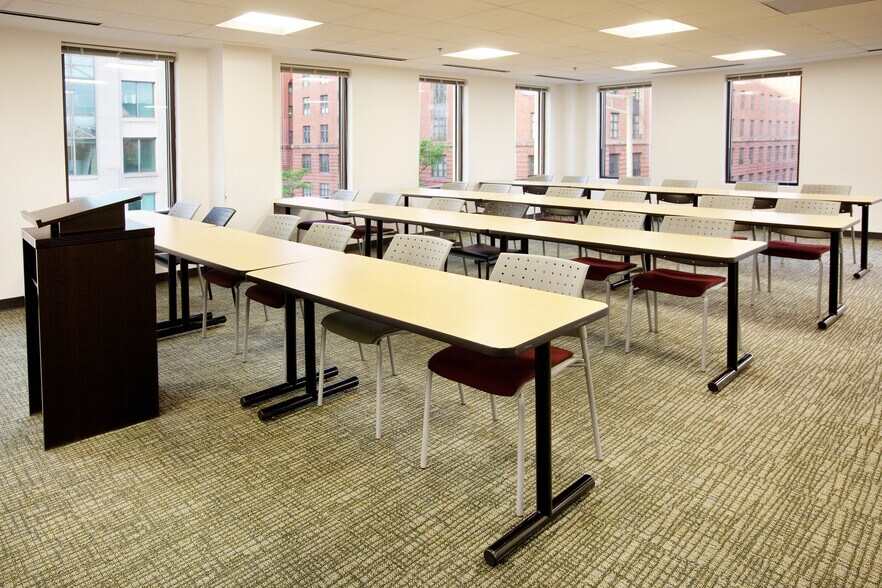 More Photos Of 801 N Capitol St NE, Washington Office For Sale