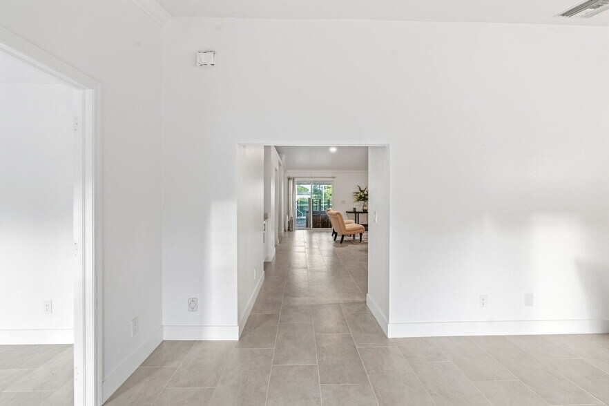 More Photos Of 5106 Lee Blvd, Lehigh Acres Office For Sale