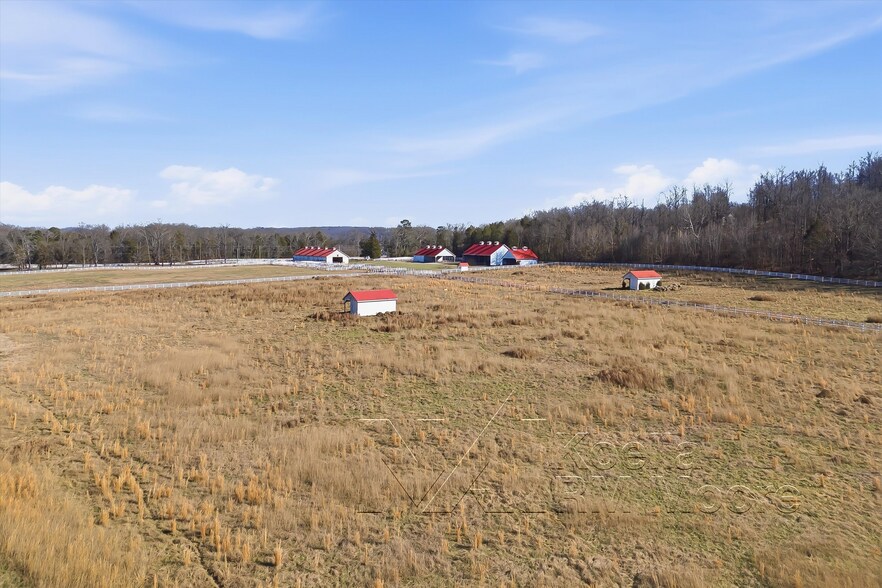 More Photos Of 1522 New Hope Rd, Rockwood Specialty For Sale