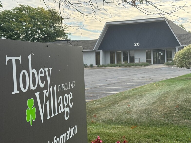 More Photos Of 20 Office Park Way, Pittsford Office For Lease