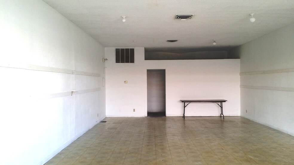 More Photos Of 3021 E Charleston Blvd, Las Vegas General Retail For Sale