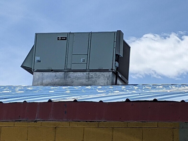 More Photos Of 501 1st Ave, Culver Storefront Retail Residential For Sale