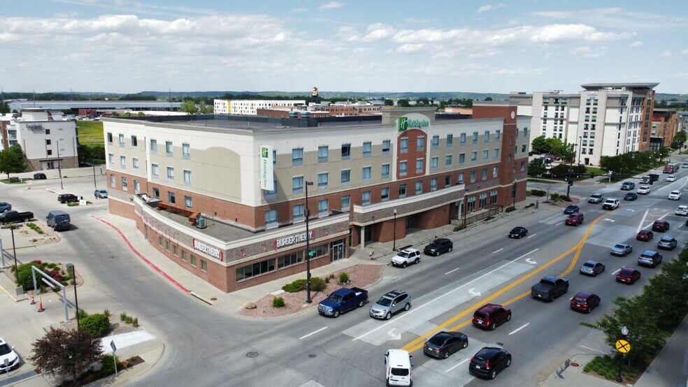 More Photos Of 1420 Cuming St, Omaha Hotel For Lease