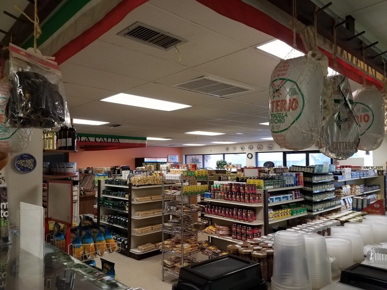 More Photos Of 2080 Constitution Blvd, Sarasota Freestanding For Sale