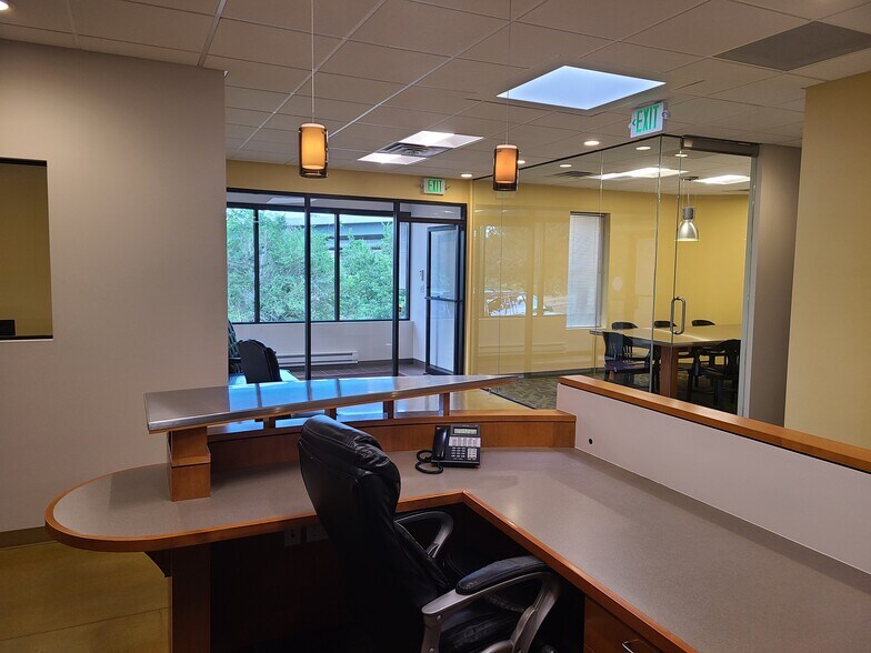 More Photos Of 480 Yuma St, Denver Office For Sale