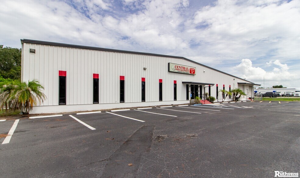 More Photos Of 3310 Reynolds Rd, Lakeland Warehouse For Sale
