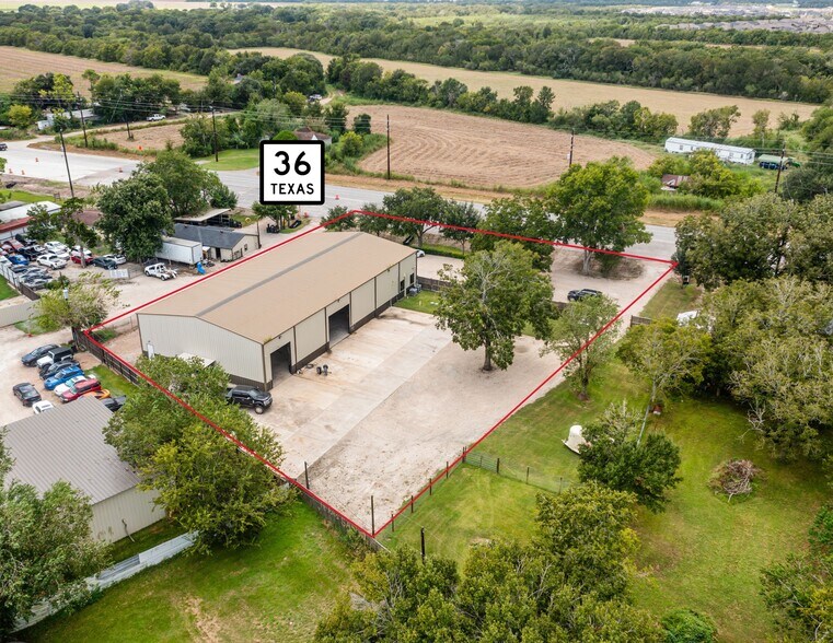 More Photos Of 6927 Highway 36 S, Rosenberg Office For Lease