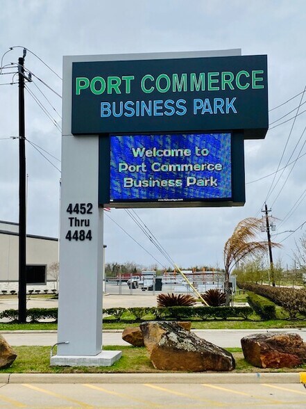 More Photos Of 4484 Genoa Red Bluff Rd, Houston Unknown For Lease