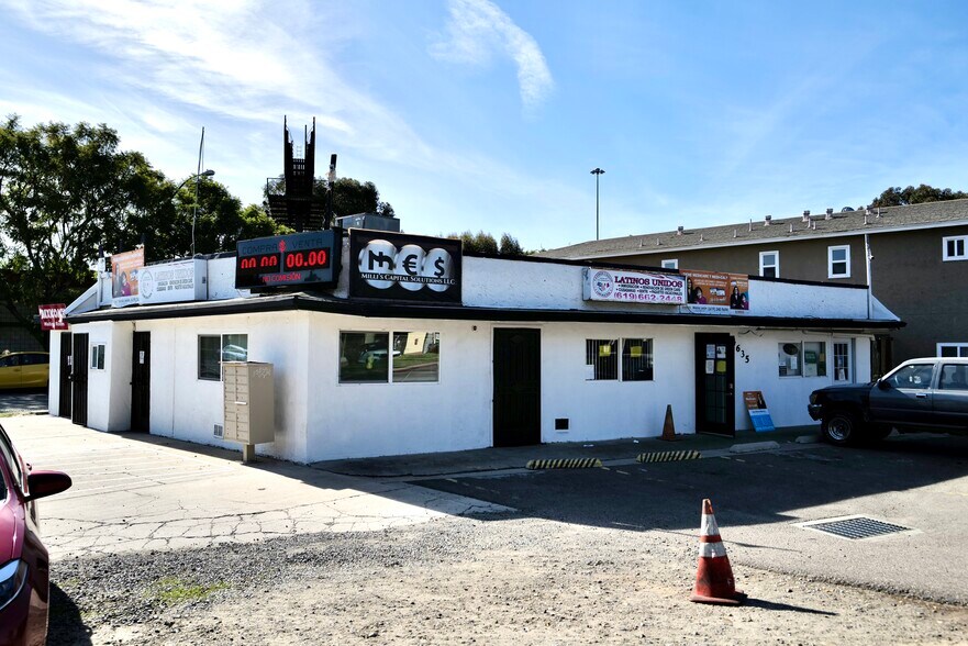 Primary Photo Of 4635 Border Village Rd, San Ysidro Storefront Retail Office For Sale