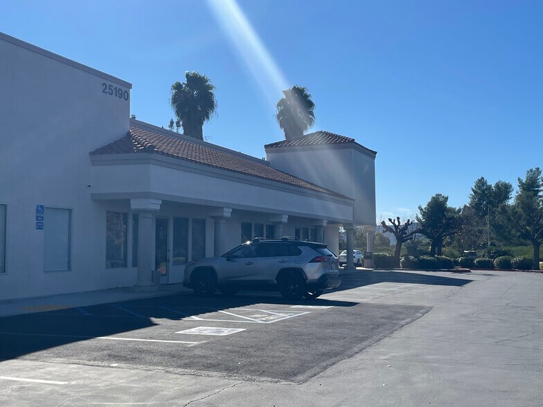 More Photos Of 25190 Hancock Ave, Murrieta Office For Lease