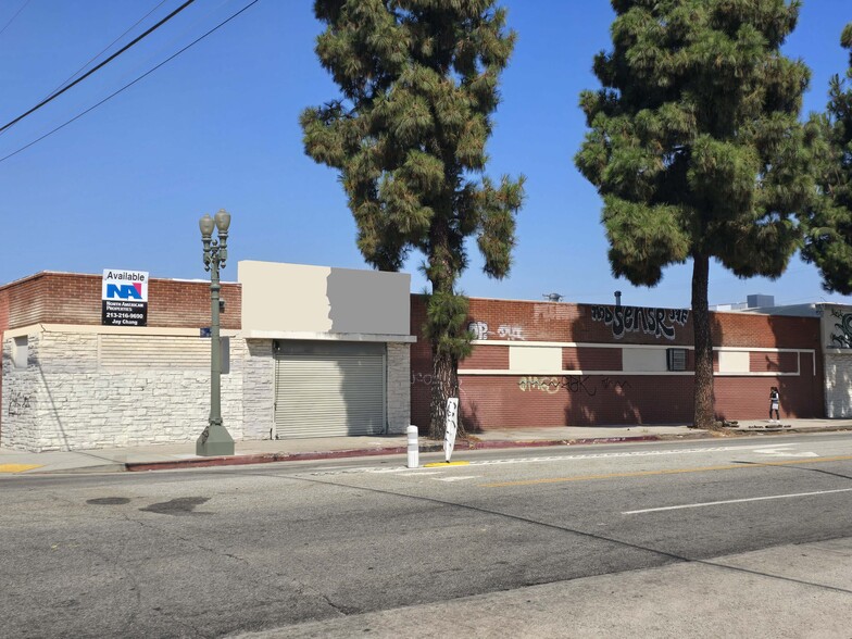 Primary Photo Of 2701 S Broadway, Los Angeles Warehouse For Lease