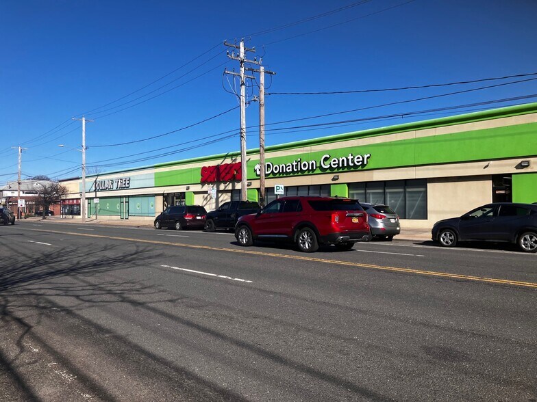 More Photos Of 188-208 Hempstead Tpke, West Hempstead General Retail For Lease