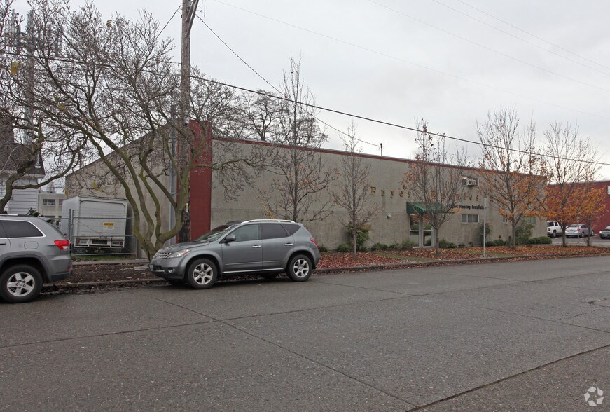 More Photos Of 205 S Dawson St, Seattle Manufacturing For Lease