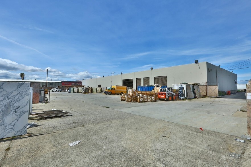 More Photos Of 590 Martin Ave, Santa Clara Warehouse For Lease