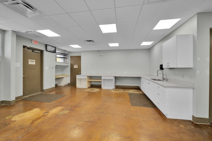 More Photos Of 6061 NE 14th Ave, Fort Lauderdale Medical For Lease
