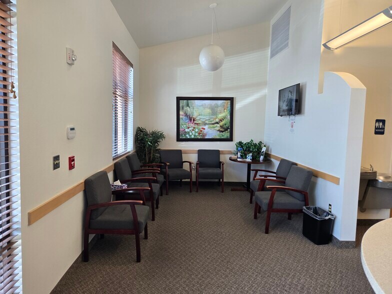 More Photos Of 1350 Jackie Rd SE, Rio Rancho Medical For Sale