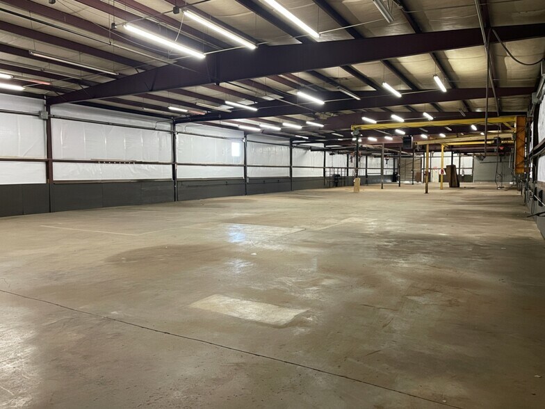 More Photos Of 3380 Smith Farm Rd, Matthews Warehouse For Lease