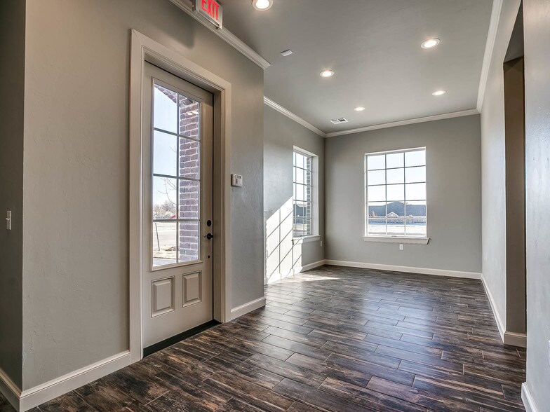 More Photos Of 2232 NW 36th Ave, Norman Office For Sale