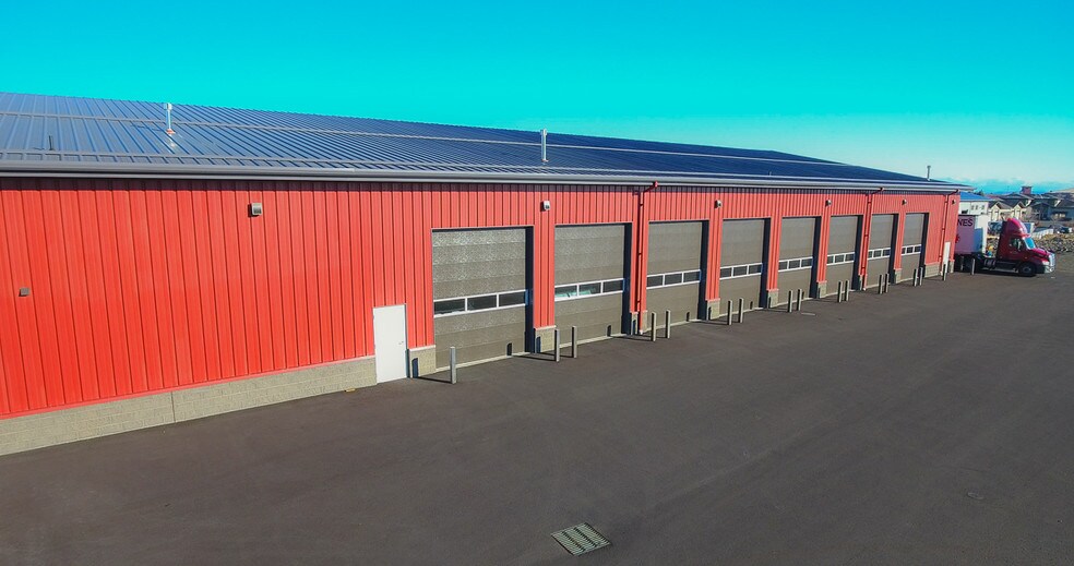More Photos Of 4620 SW 23rd St, Redmond Warehouse For Lease
