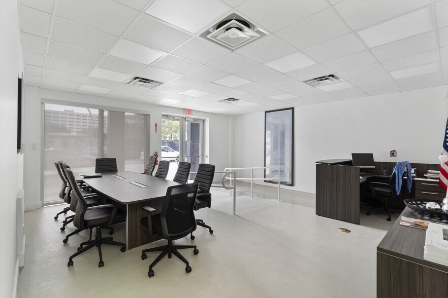 More Photos Of 542 N Miami Ave, Miami Storefront Retail Office For Lease