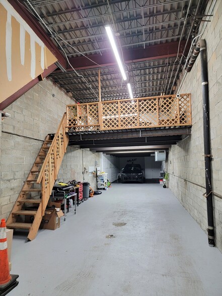 More Photos Of 251 52nd St, Brooklyn Warehouse For Lease