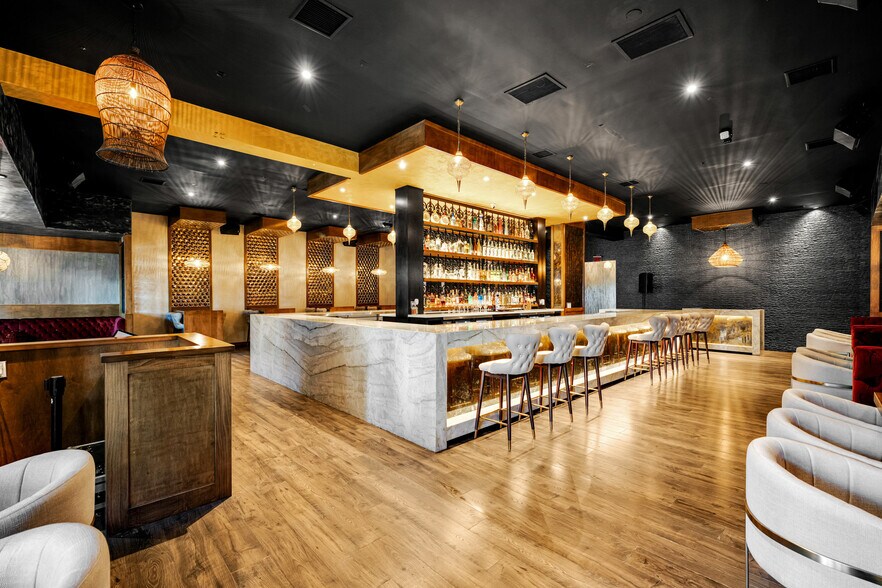 More Photos Of 7039 Greenleaf Ave, Whittier Restaurant For Sale