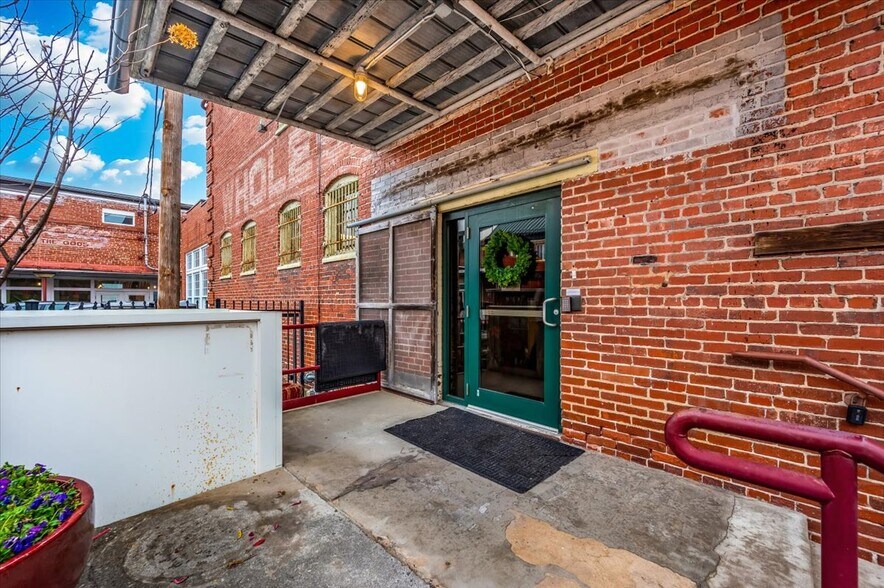 More Photos Of 47 E All Saints St, Frederick Loft Creative Space For Sale