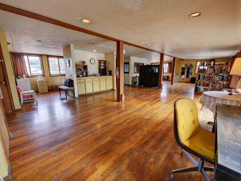 More Photos Of 201 Glover St S, Twisp General Retail For Sale