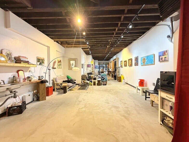 More Photos Of 671 Flatbush Ave, Brooklyn Storefront Retail Residential For Lease